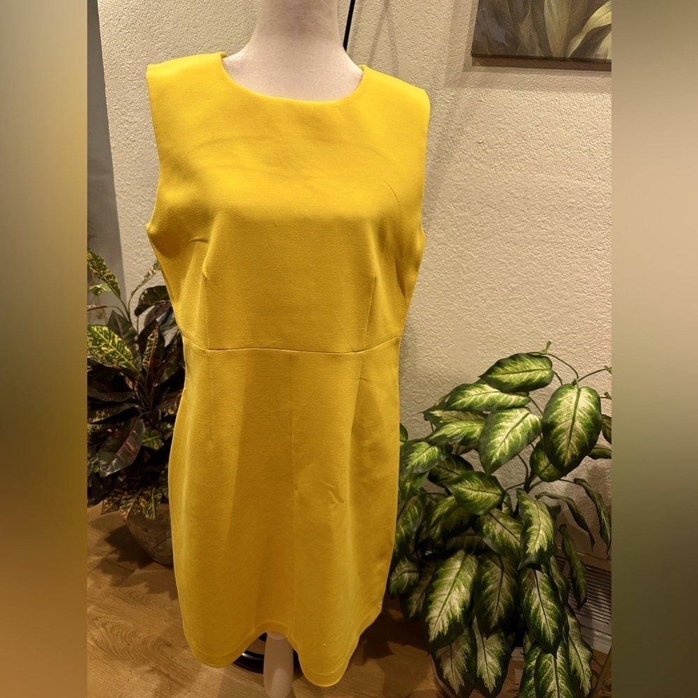Diane von Furstenberg yellow mini dress size 12